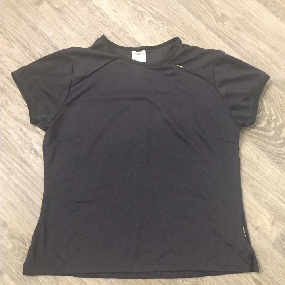 Nike Dri-Fit short sleeve shirt size medium